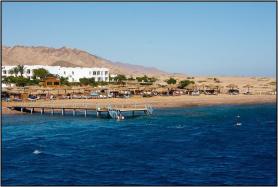 Egyptské letovisko Dahab a jedna z pláží