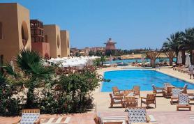El Gouna - bazén u hotelu Steigenberger Golf Resort