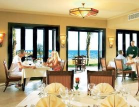 Egyptský hotel Iberotel Dahabeya s restaurací