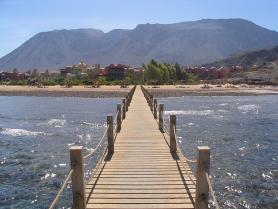 Taba, Egypt - od moře směrem na pláž
