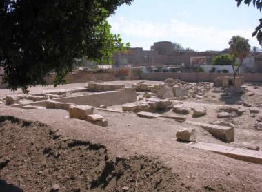 Egyptský Armant a pozůstatky Montova chrámu