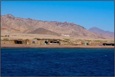 Pobřeží egyptského letoviska Dahab