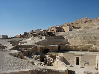 Nekropole - město mrtvých u Luxoru v Egyptě Thébská nekropole u egyptského města Luxor