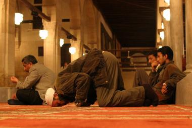 Modlící se muslim
