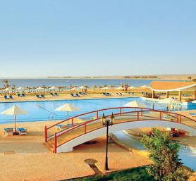 Egyptský hotel Old Palace Resort s bazénem na pobřeží