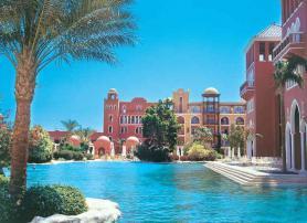 Hurghada - bazén v hotelu Grand Resort
