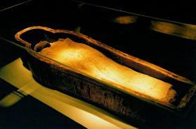 Egyptské muzeum v Luxoru s mumií