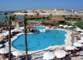 Hotel Panorama Bungalows Resort v El Gouně - pohled na bazén