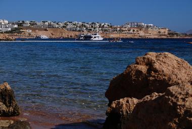 Pobřeží u Sharm el-Sheikhu