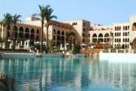 Egyptský hotel Makadi Palace, pohled na bazén